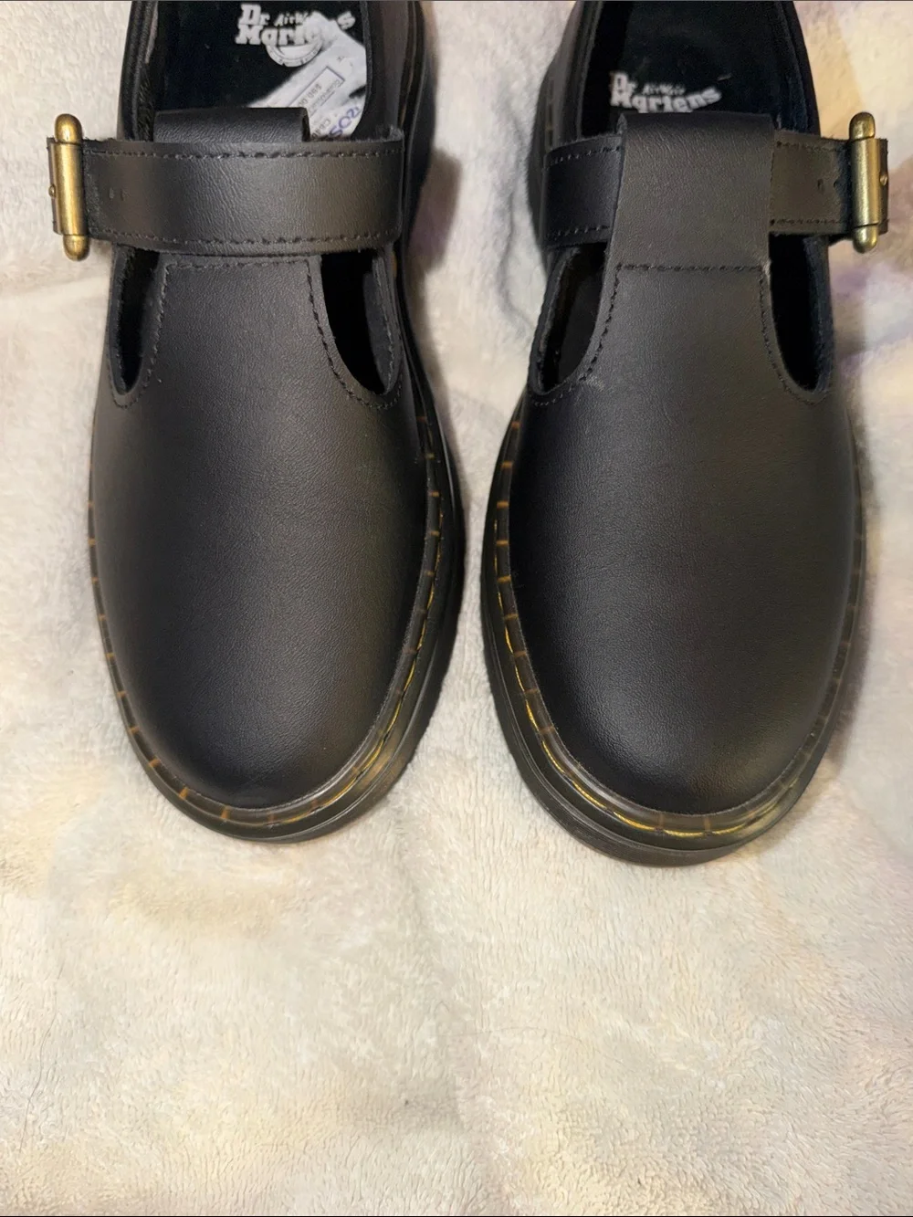 Dr. Martens smooth black